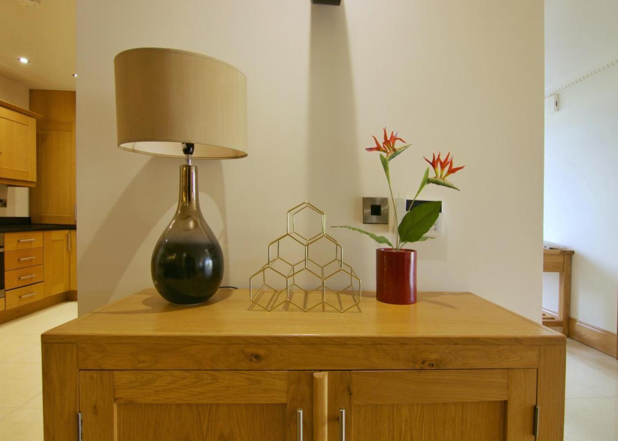 Apartamento Escape Ordinary At Castle Hume Enniskillen Exterior foto