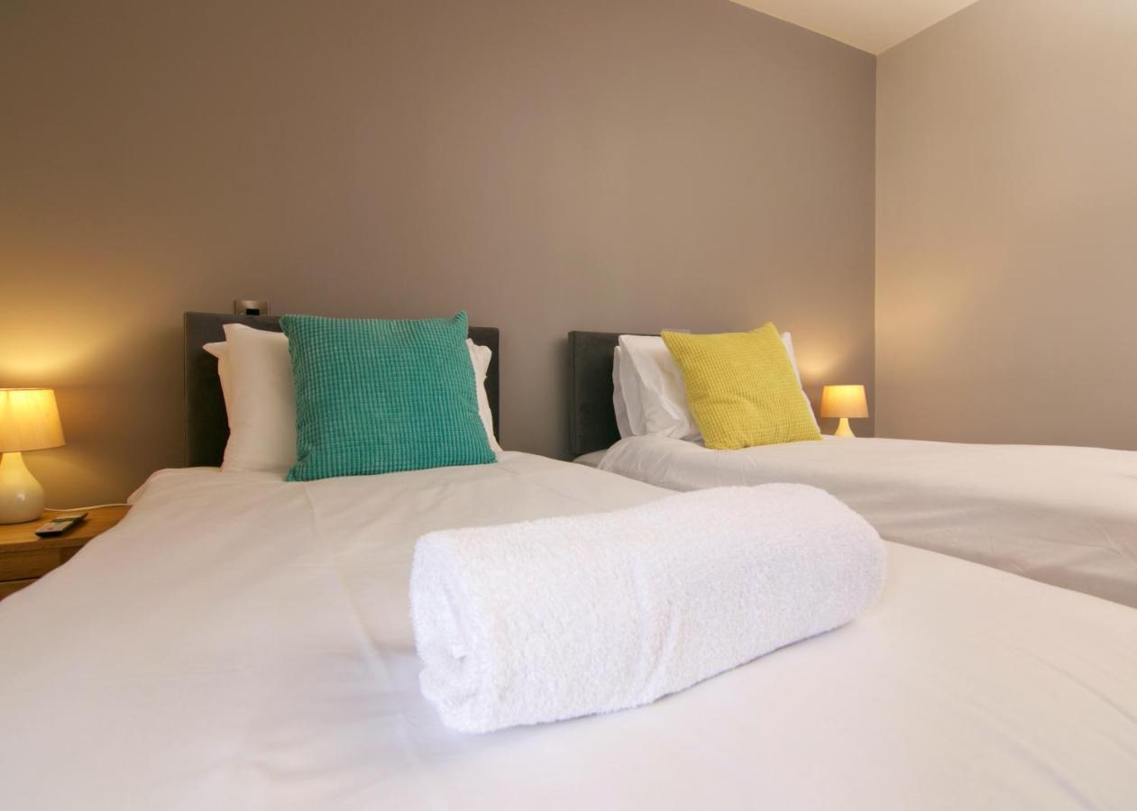Apartamento Escape Ordinary At Castle Hume Enniskillen Exterior foto
