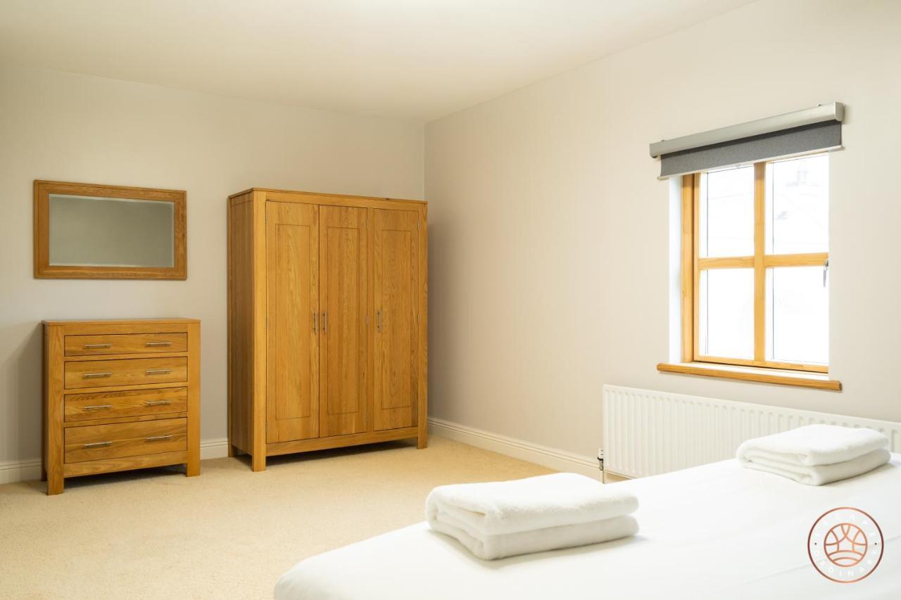 Apartamento Escape Ordinary At Castle Hume Enniskillen Exterior foto