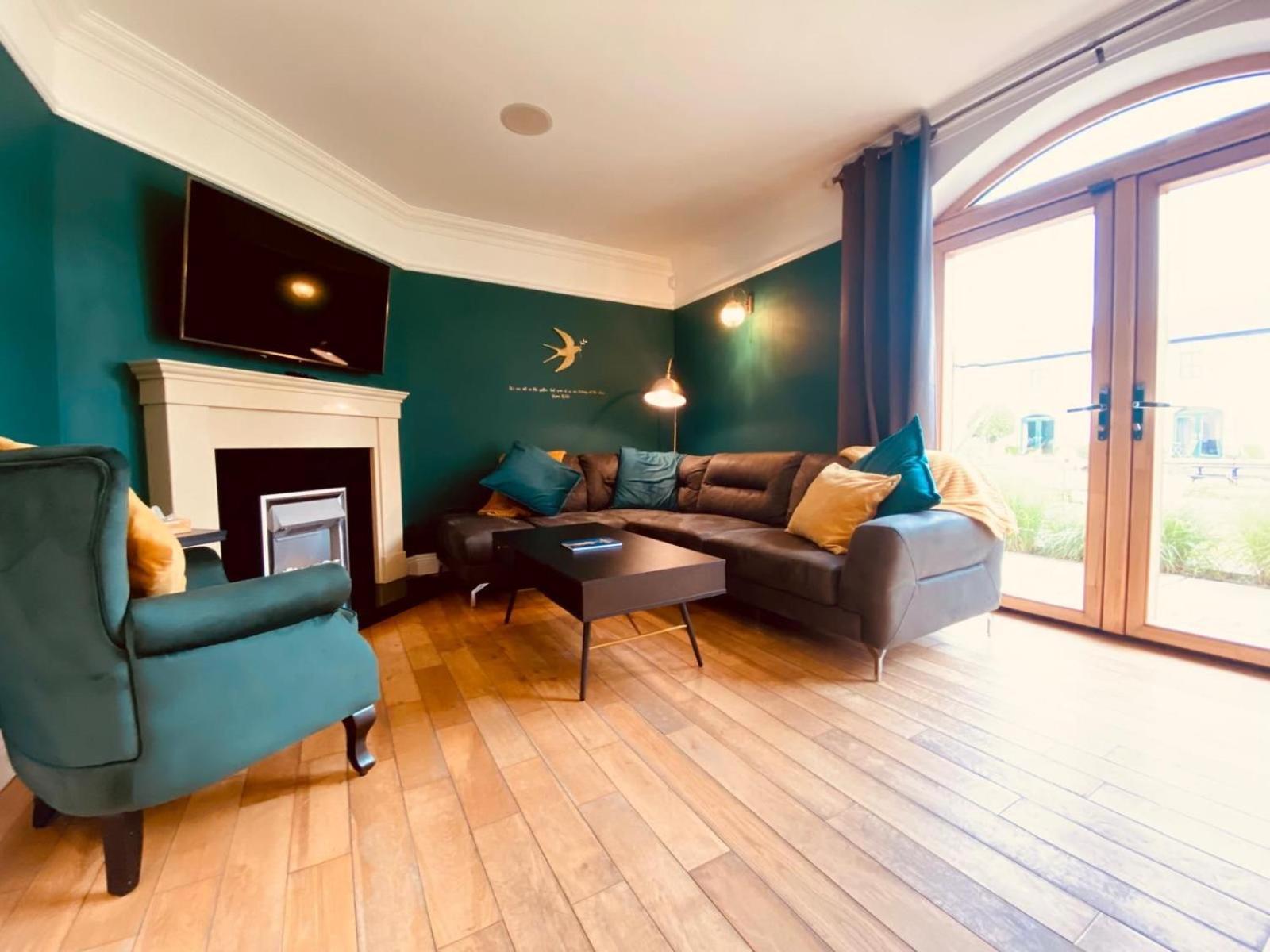 Apartamento Escape Ordinary At Castle Hume Enniskillen Exterior foto